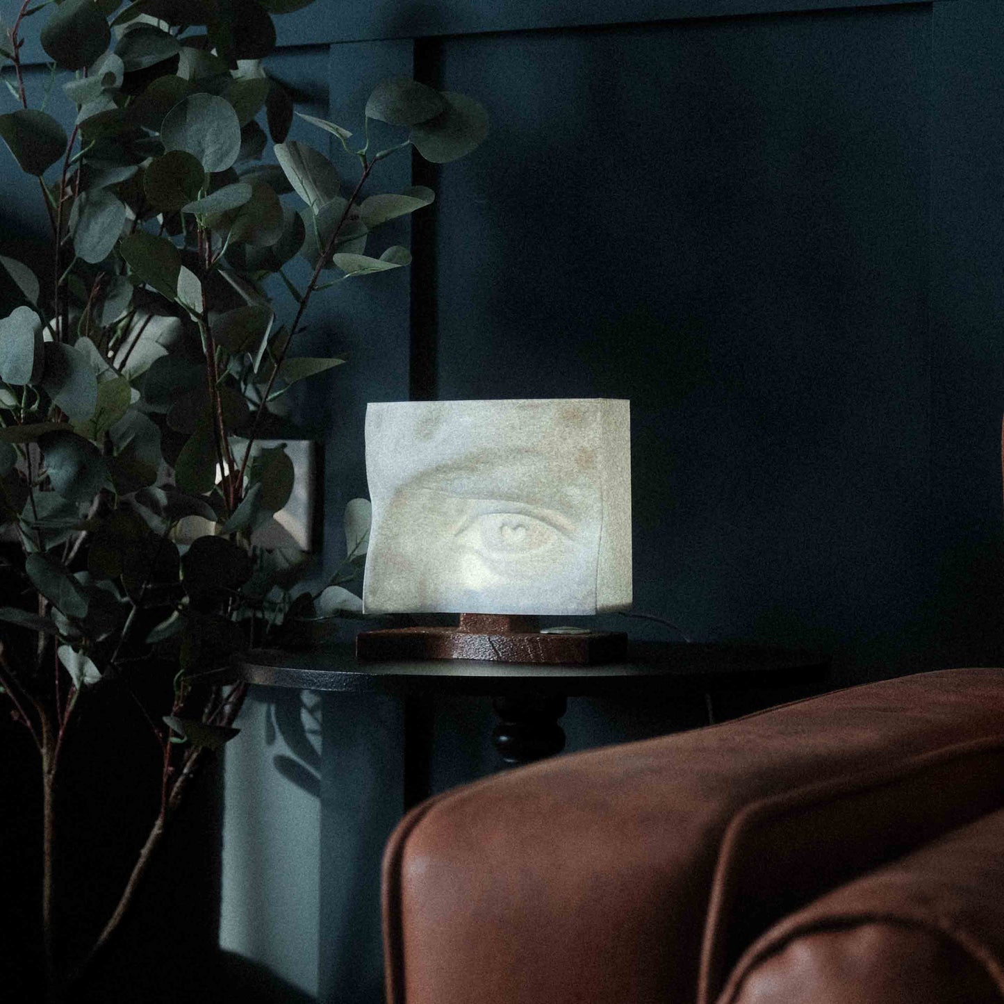 The Observer Lamp